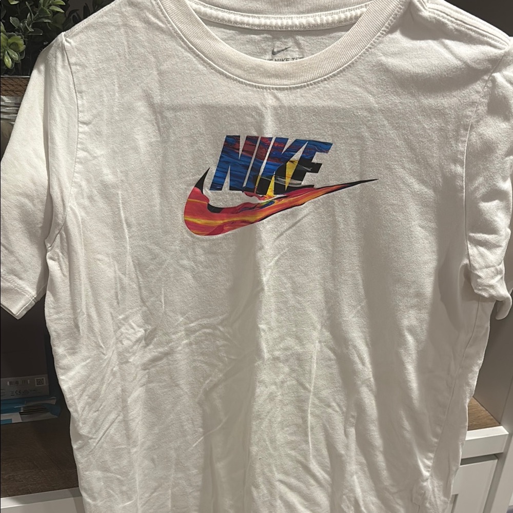 Nike White Tee, Kids XL